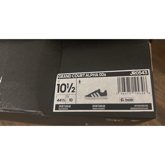 Athletic_Shoes